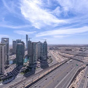 Heaven Crest Marina - 4 Bedroom With Marina View Near Jbr Beach, Free Parking, Wi-fi, Gym And Pool شقة